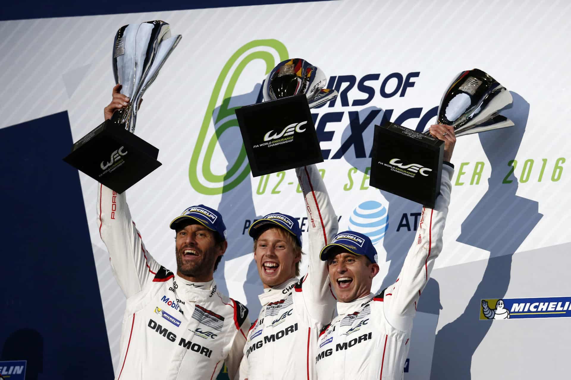 Porsche Team: Mark Webber, Brendon Hartley, Timo Bernhard (l-r)